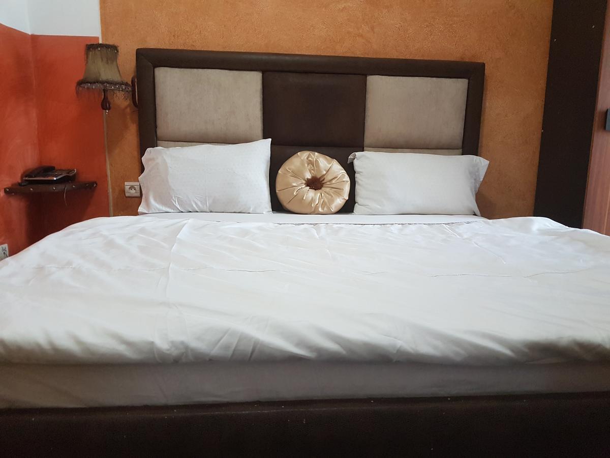Novo Hotel Brazzaville Esterno foto