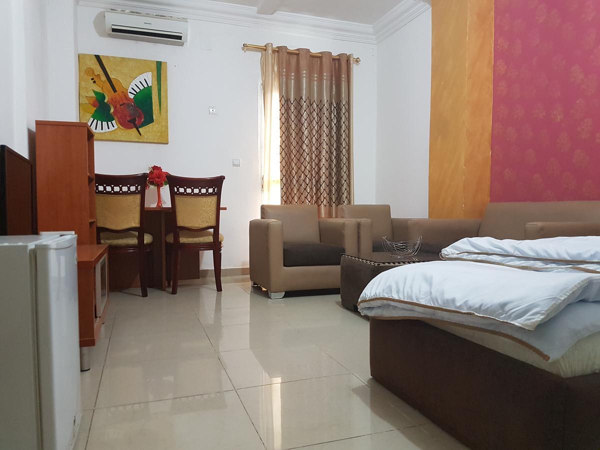 Novo Hotel Brazzaville Esterno foto